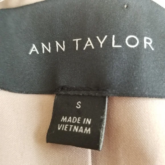 Ann Taylor Wool Blend Shawl Collar Belted Coat Small NWT - Picture 4 of 9